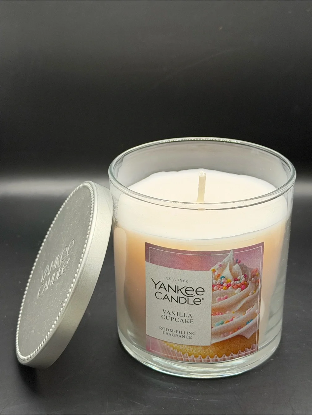 Yankee Candle Vanilla Cupcake Candle - Cream & Silver 7oz Original Tumbler